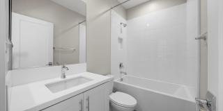 16205 Camden Circle Gallery 21