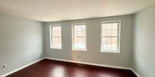 Beautifully Renovated 2-Bedroom Home in Baltimore, MD! Gallery 21