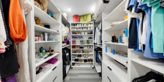 490 W 33rd Pl Gallery 5