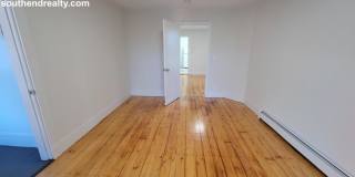 9 Putnam St. Gallery 6