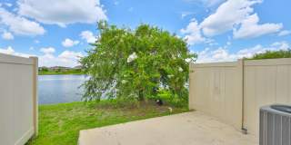Beautiful Townhome at Magnolia Park! Gallery 29