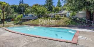 Single-level mid-century home in the heart of Orinda! Gallery 19
