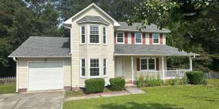 3 Bedroom, 2.5 Bath 2 Story off Ramsey Street located in a Quiet Cul-de-sac. Gallery 1