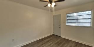 1726 W Chestnut St Apt A Gallery 5