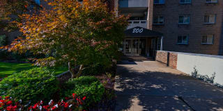 Laurel Village Apartments Gallery 31