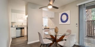 St. Charles Oaks Apartments Gallery 23