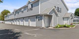 River's Edge Apartments Gallery 14