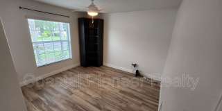 11404 Holmbridge Ln Gallery 9