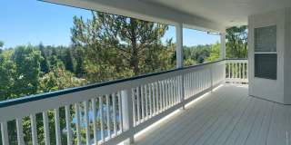 Beautiful Lakefront Home in the Vineyard! 55+ community Gallery 28