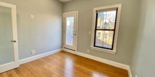 Bright  Modern 4th Floor Penthouse with Private Roof Deck – 2 Bed | 1 Bath | 840 Sq Ft Gallery 3