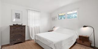 Fully Furnished: 3 bed/ 2 Bath Mid-Century Home w/views of Griffith Observatory in the Hollywood Hills! Gallery 23