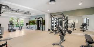 Weston Lakeside Apartments Gallery 29