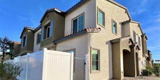 3 Bedroom 2.5 Bathroom Townhome - Pet Friendly. Gallery 1