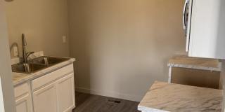 17th Place Apartments Gallery 1
