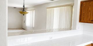 Spacious Upstairs 3 Bed 2.5 Bath Townhouse with 2 Car Tandem Garage Gallery 3