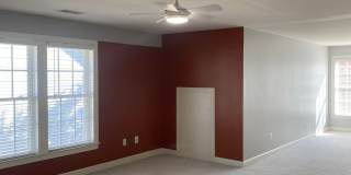 3 Bedroom Townhome in Sterling, with a large complete loft on top floor Gallery 32