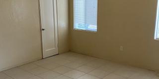 2233 North Columbus Boulevard Gallery 7