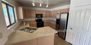 Beautiful 2-story 4-Bedroom, 2 Bath House with Loft for Rent (Green Valley) Gallery 6
