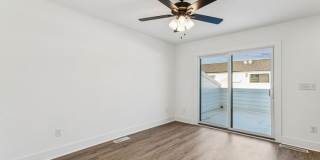 5015 Grayton Alley Gallery 105