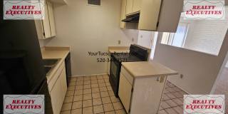 Fort Lowell & Campbell 2/1 - A/C and all appliances Gallery 8