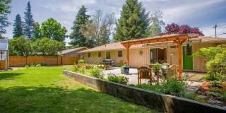 East Medford Ranch Home on large lot!  | Available Mid-July Gallery 17