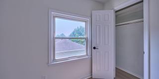 2924 GRACEFIELD Road Gallery 50