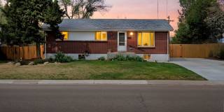 Spacious 5-Bedroom Ranch Backing to the High Line Canal in Littleton Gallery 1