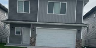 4-bedroom, 3-bathroom South Fargo Single-Family Home w/ 2 Stall Garage Gallery 1