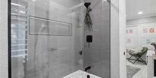 300 E Lacy Lane Gallery 31