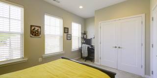 Stunning 4 bed, 4 Bath with Private Rooftop Terrace & Garage Gallery 25