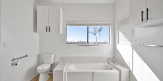 4 Bedroom Home on Cul de Sac in Hermosa Beach ** Coming soon 4/21/2026** Gallery 21