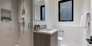 16879 Mooncrest Dr Gallery 54