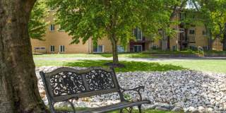Mentor Mall Village Gallery 100