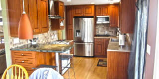 Spacious 5 Bed 2 Bath Home In South Boulder. Gallery 8