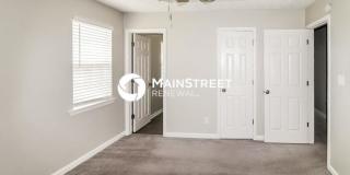 329 Lakeshore Drive Gallery 11