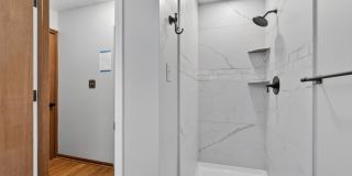 4631 Graceland Avenue Gallery 22