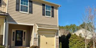 Updated 3BR Townhome | Community Pool, Gym, Pickleball, & Tennis Courts | Easy RTP Access Gallery 3