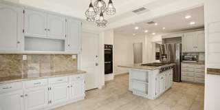 FALL IN LOVE with a Woodland Hills View Gallery 22