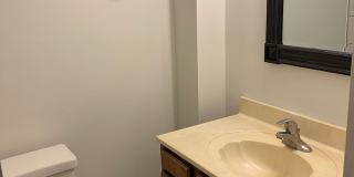 2-bed home across from Glenn Park! Gallery 14