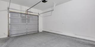 Beautiful Town Home!! Available Now! Gallery 19