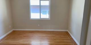 Epic REA-Great 1 BR/1 BA Unit in a S/S Duplex Gallery 18