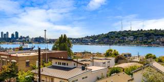 Eastlake Townhome with Rooftop Deck, Views & Dedicated Parking, 2 Bed + Office, 2 Bath Gallery 18