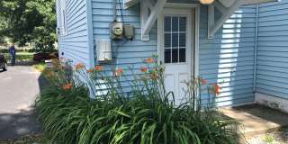 2-bed home across from Glenn Park! Gallery 4