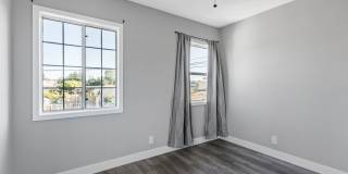 Beautiful 1BR 1BA Unit with Attached 1-Car Garage Located Near USC Gallery 10