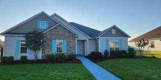 Elegant 4-Bedroom Valdosta Home with Vaulted Ceilings, Pool, and Outdoor Living Gallery 1