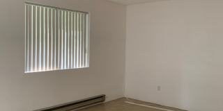 Just remodeled Beautiful small community has a one bedroom one bathroom available! Large Fenced Backyard!!! Gallery 7