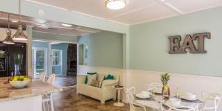 Historic Home+guest cottage in Kahala near the Beach w/Pool & AC: Ho'okipa Villa Gallery 5
