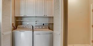 21216 MCFADDEN Square Gallery 31