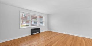 2729 Berwyn Gallery 9