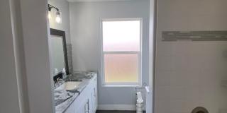 7 Bedroom Home in Bloomington Gallery 30